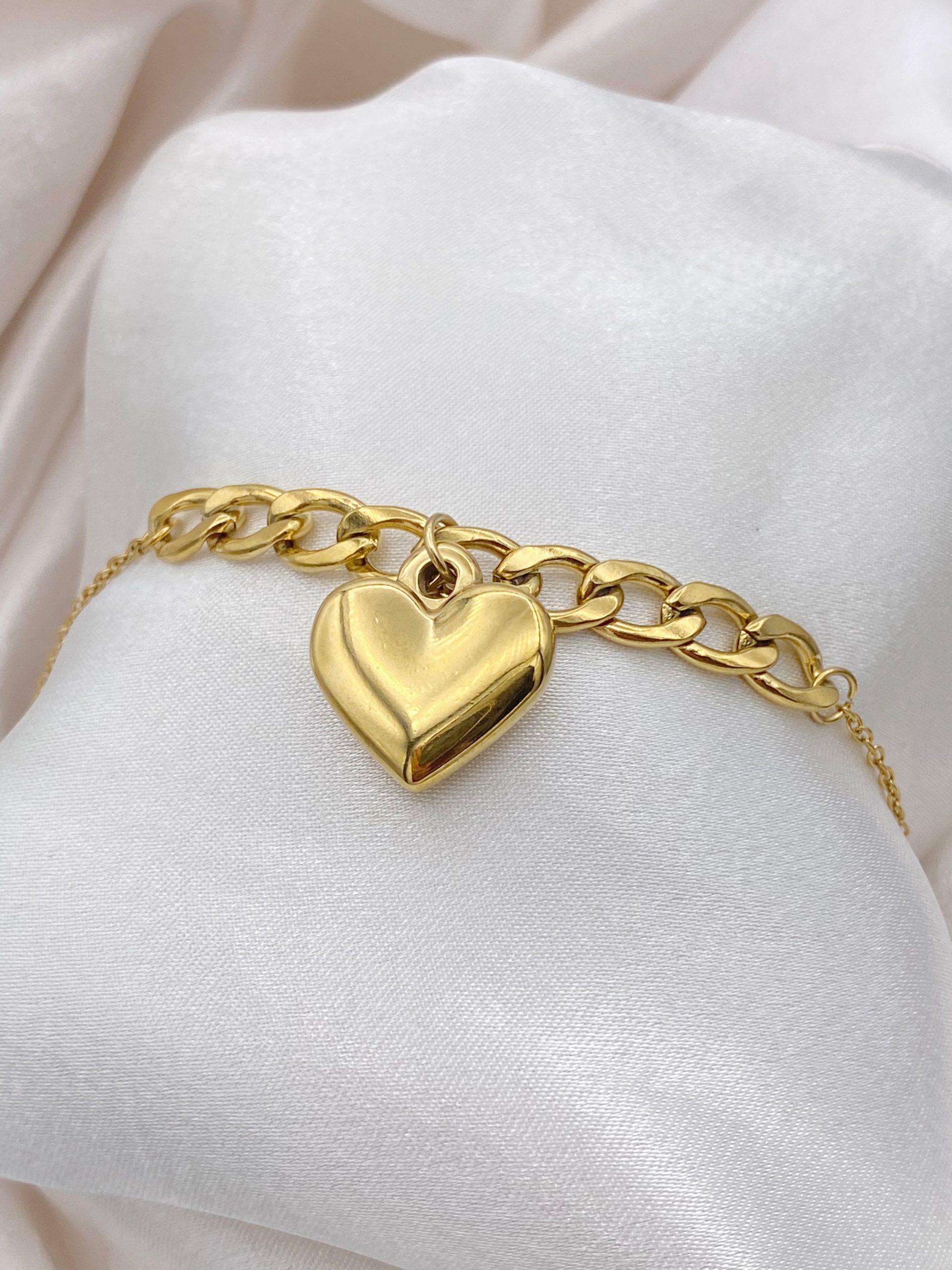 Gourmette Cartier avc cœur